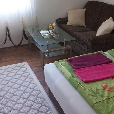 Omar & Una Apartmani Bihać Eksteriør bilde