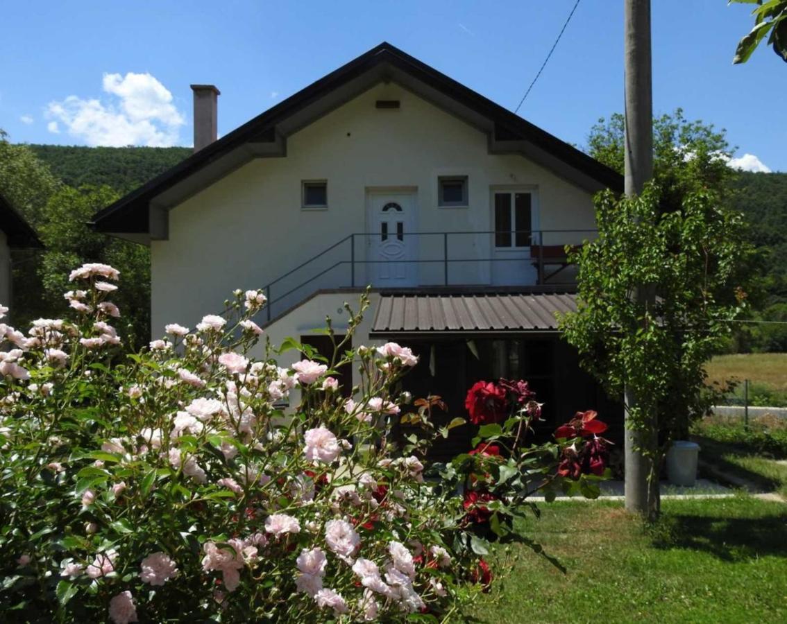 Omar & Una Apartmani Bihać Eksteriør bilde